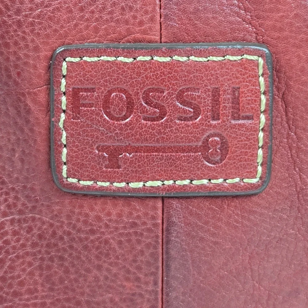 Vtg 90s Y2K FOSSIL Crossbody Bag Pebbled Leather Red Boho Zip Around EXCELLENT